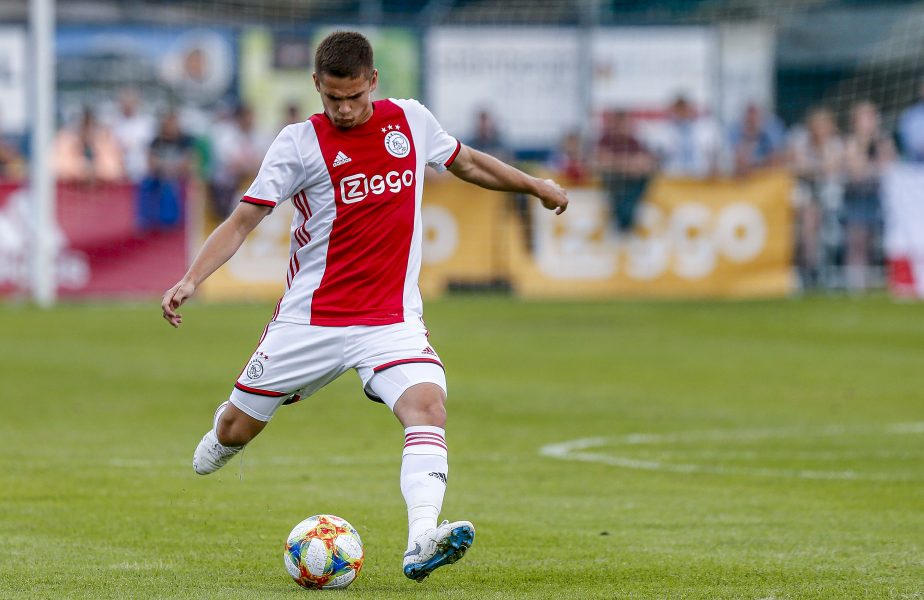 Răzvan Marin va pleca de la Ajax în vară. Anunțul presei din Olanda