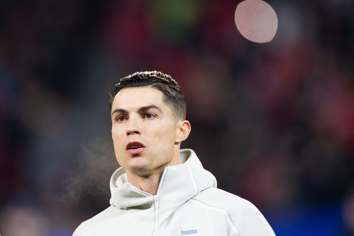 VIDEO | Cristiano Ronaldo, imposibil de învins în izolare după ce a făcut 142 de abdomene în 45 de secunde