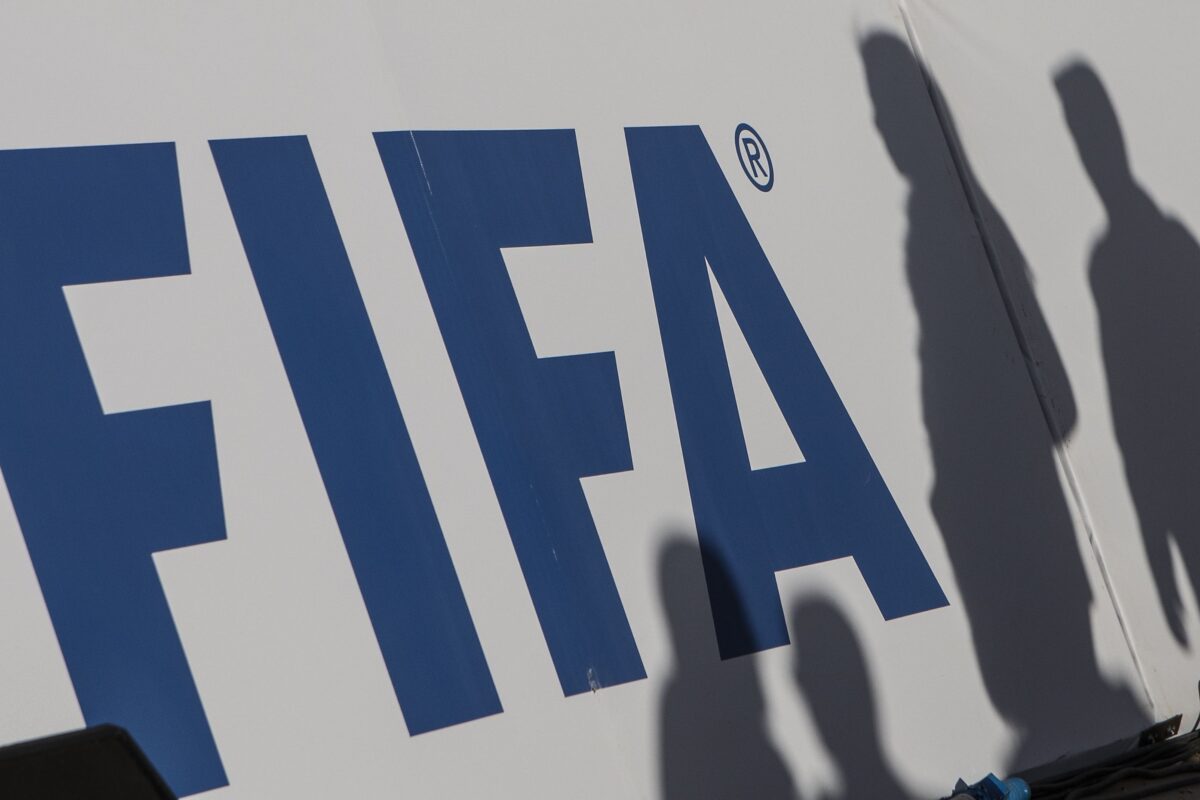 FIFA prelungește perioada de transferuri din Europa. Cât timp va dura