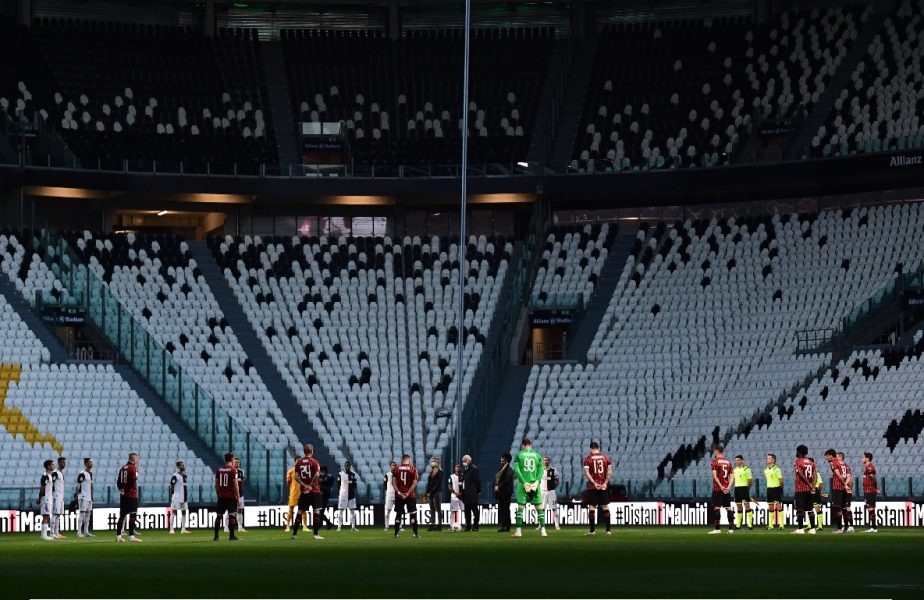S-a stins lumina! Momente emoționante înainte de Juventus-Milan, primul meci de după pandemie în Italia