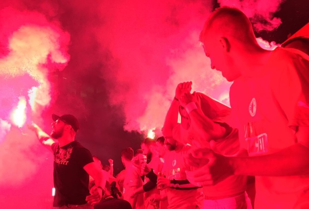 Nicolae Stanciu a sărbătorit cu torţe şi fumigene, alături de fani. Nebunie la Praga după câştigarea titlului