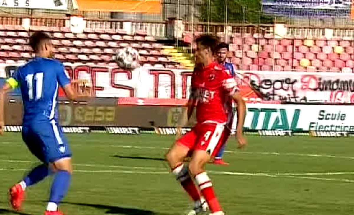 Imagine din meciul Dinamo-Voluntari