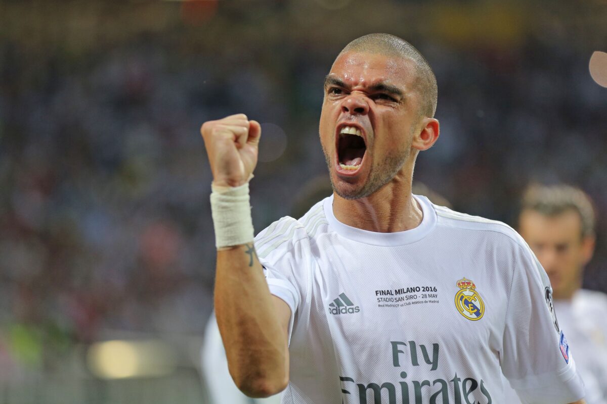Pepe a jucat la Real Madrid din 2007 în 2017. A cucerit trei Ligi ale Campionilor