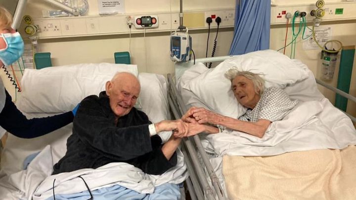 Emoționant! 77 de ani împreună! Au murit la distanță de trei zile. Așa și-au luat rămas bun!