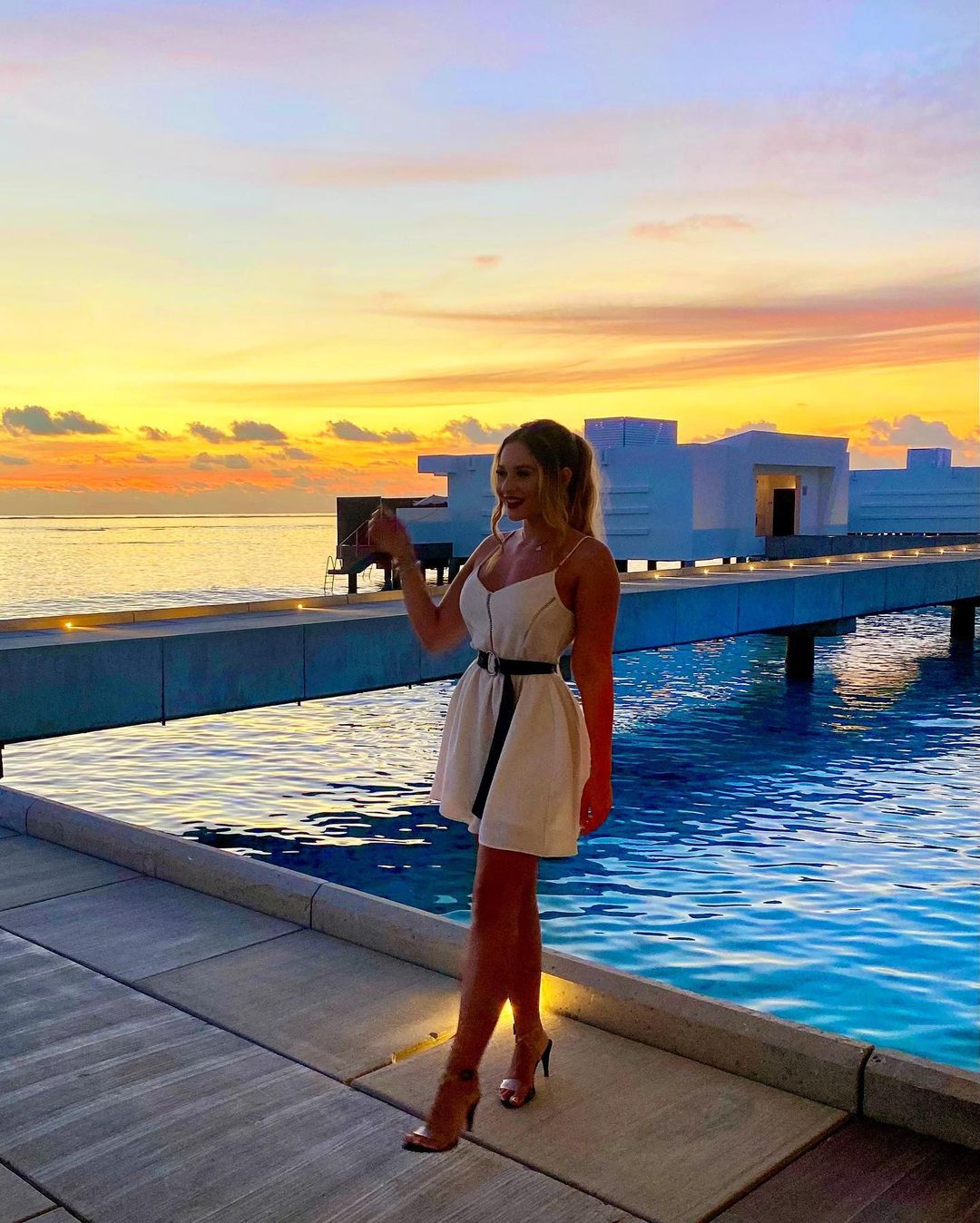 Andreea Bîrsan a convins un milionar să achite o notă de plată uriaşă / Instagram andreeabsn