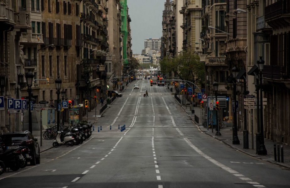 Confesiuni dureroase din Spania: "Mă simteam invincibil, virusul m-a doborât"