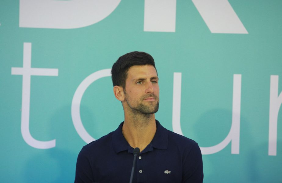 News Alert | Șoc în tenis! Novak Djokovic ar putea avea coronavirus. Cum este posibil