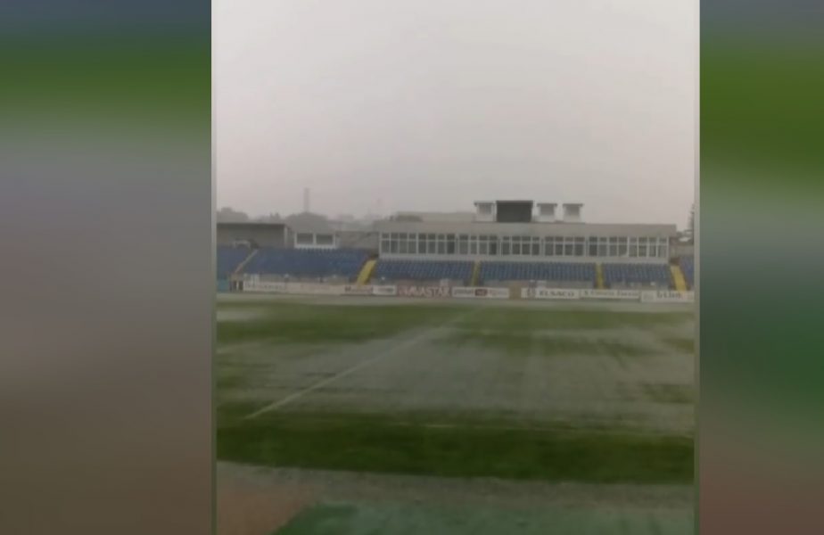 VIDEO | Potop la Botoșani! Cum arată terenul de joc înainte de meciul cu CFR Cluj. ”Nici Covidul, nici furtunile nu ne stau în cale” :)