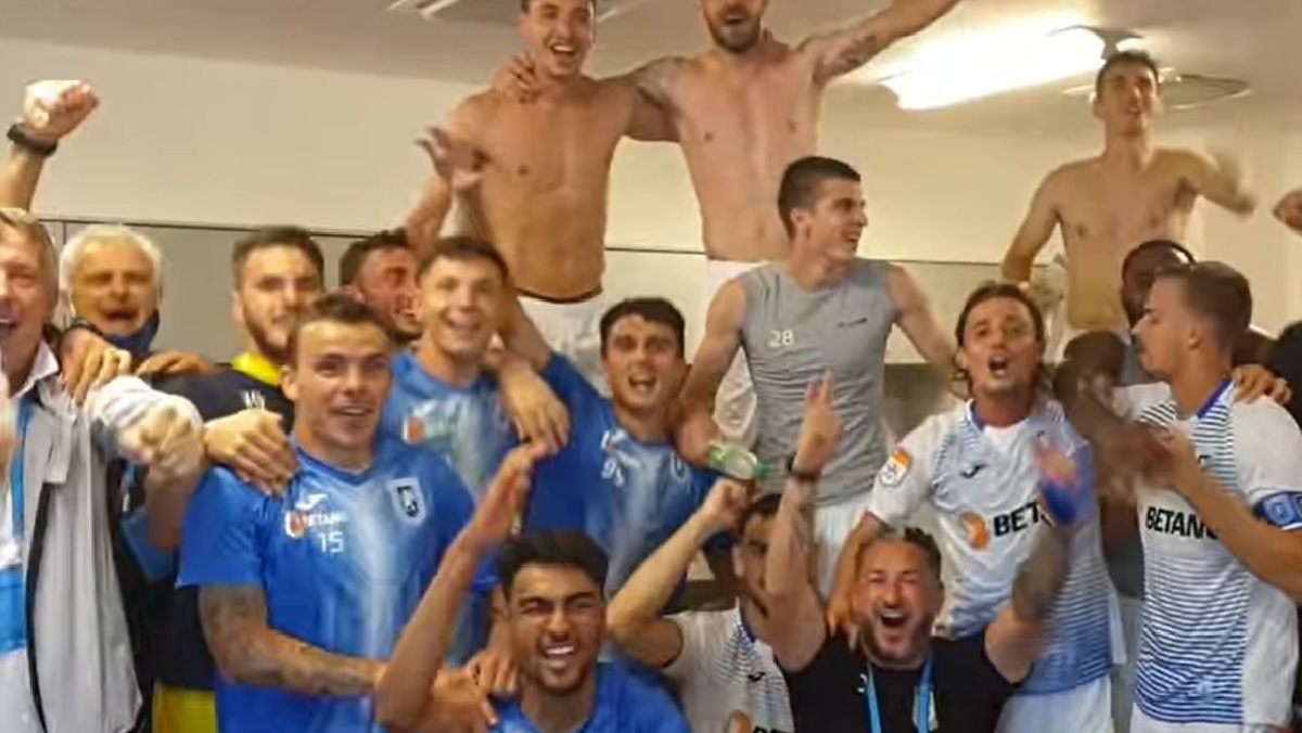 VIDEO | Craiova a făcut spectacol în Gruia! Bucurie imensă în vestiar după victoria cu CFR Cluj
