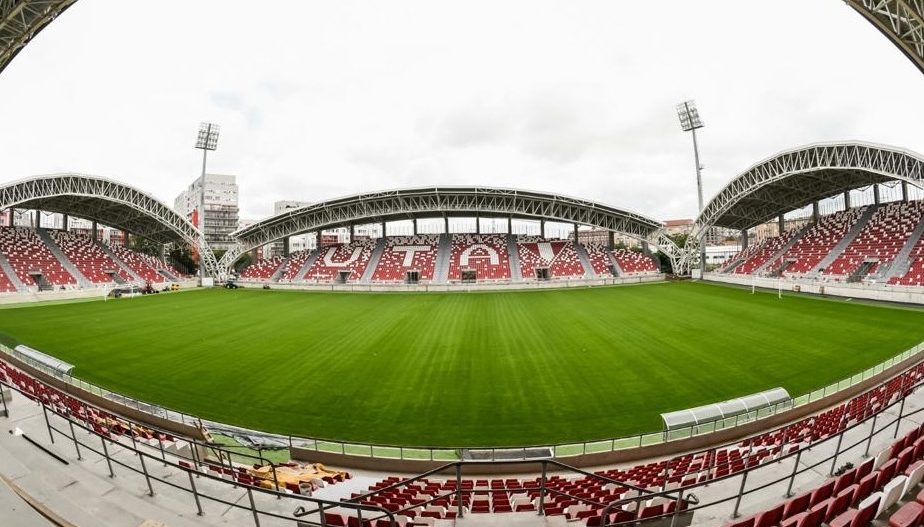 GALERIE FOTO | Stadionul UTA arată impecabil! Ultimele imagini cu arena din Arad