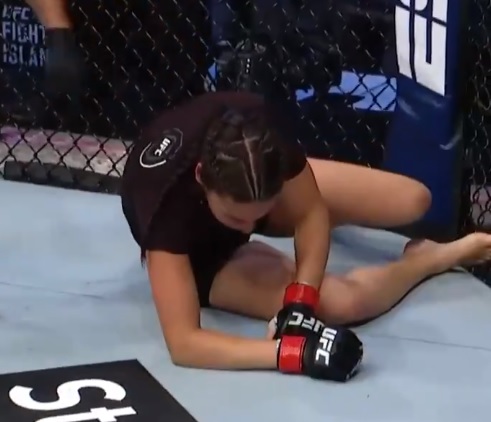 VIDEO | Diana Belbiţă a pierdut a doua luptă din UFC! Momente dificile pentru "Prinţesa Războinică"