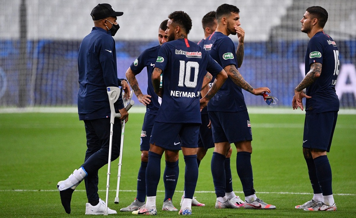 VIDEO | PSG – St. Etienne 1-0. Golul lui Neymar le aduce parizienilor trofeul Cupei Franţei. Mbappe s-a accidentat grav şi a avut nevoie de cârje!