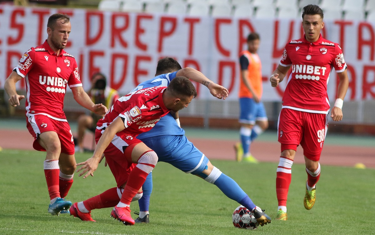 Program infernal pentru Dinamo. Alb-roşiii vor disputa 7 meciuri în 18 zile din cauza pandemiei