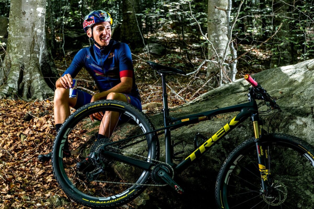 Povestea românului campion mondial la ciclism! Trăieşte în Spania şi pedalează şi în apă. Detalii la ştirile AntenaSport, de la 19.55
