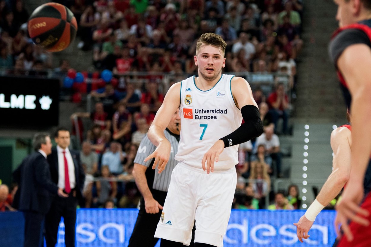 Americanii au un nou idol în baschet şi nu e unul de-al lor! Luka Doncic are NBA-ul la picioare la doar 21 de ani