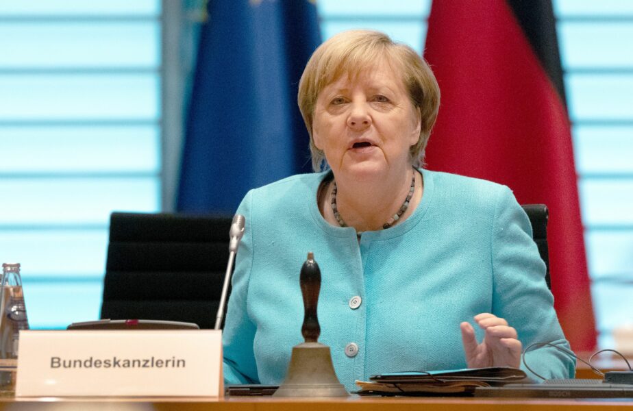 Un milionar român e de părere că previziunea făcută de Angela Merkel privind pandemia se va adeveri: "Nu ai ce să faci!"