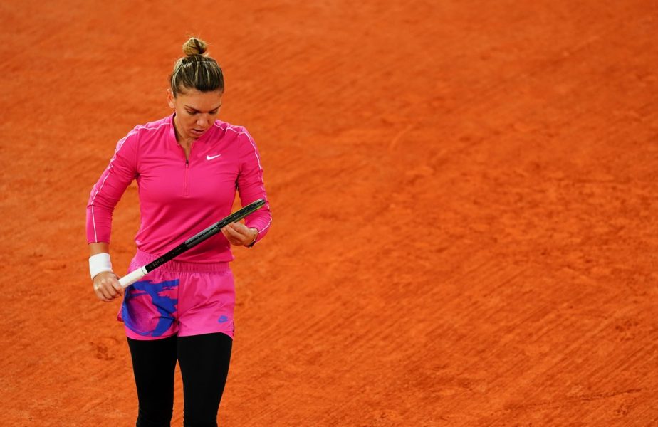 INCREDIBIL! Simona Halep a fost eliminată în "optimile" de la Roland Garros. A câştigat numai trei game-uri în meciul cu Iga Swiatek!