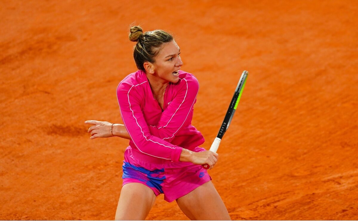 Simona Halep, criticată dur după Roland Garros. "E o divă în România, e o fiţoasă. Se antrenează de două ori pe zi?"