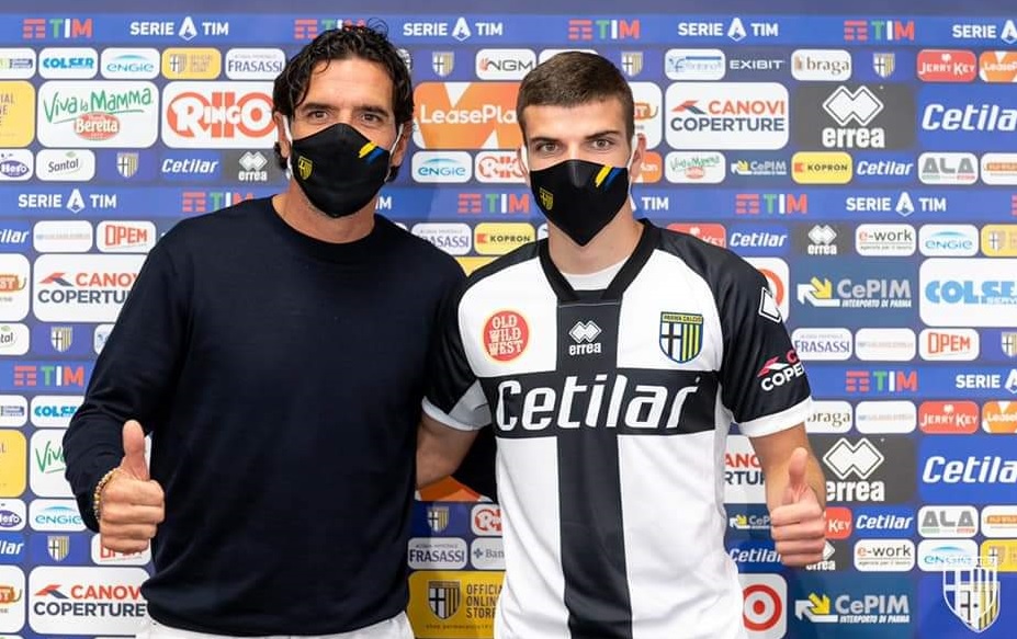 Primele cuvinte ale lui Valentin Mihăilă după super-transferul la Parma. Ce mesaj emoționant a primit fosta ”perlă” a Craiovei