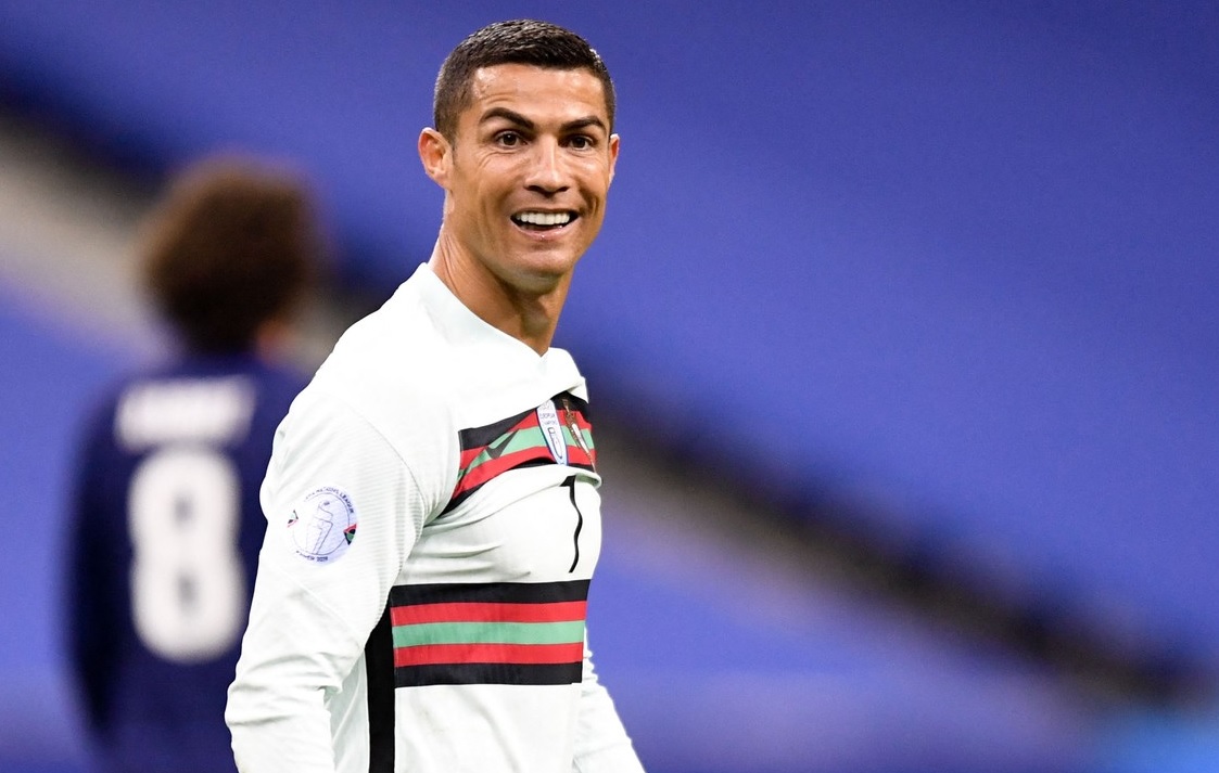 Cristiano Ronaldo, disperat să fie adversarul lui Messi! Starul a părăsit de urgență Portugalia, deși este infectat cu COVID-19