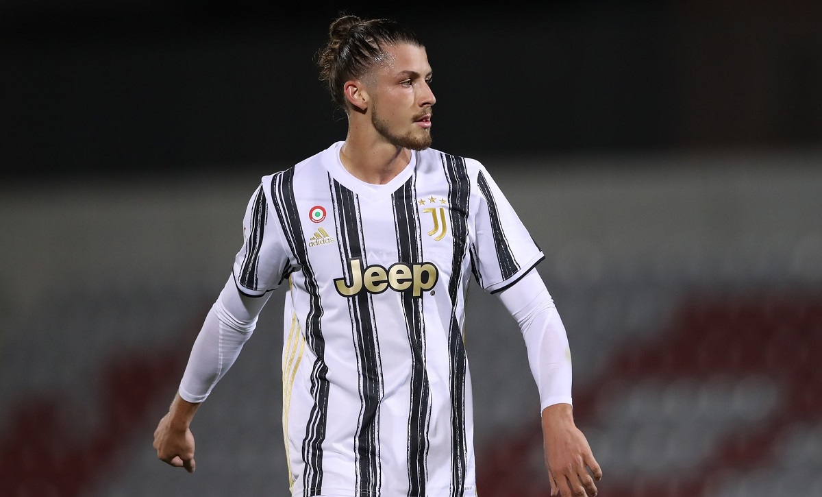 Veste extraordinară pentru Radu Drăgușin. Românul poate debuta pentru Juventus în Serie A. Nu îl va vedea la antrenamente pe Cristiano Ronaldo