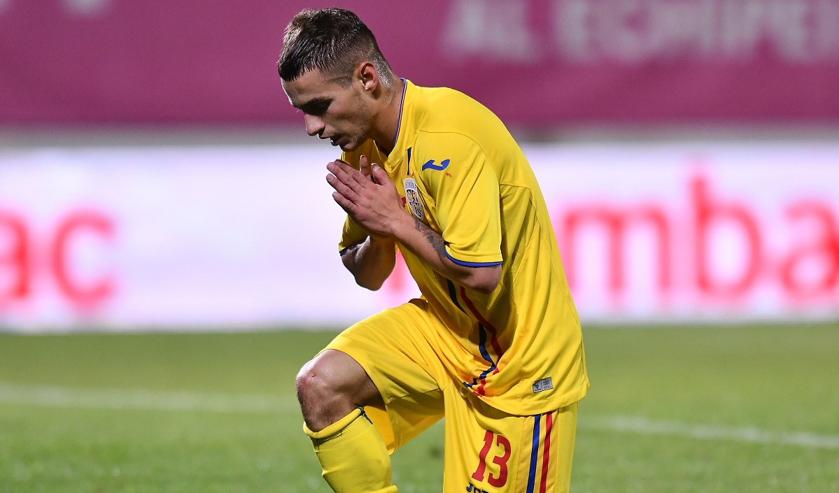 Ratarea anului în fotbal! Mățan a dat cu pumnul de pământ după ce nu a marcat, din fața porții, în România U21 – Danemarca U21