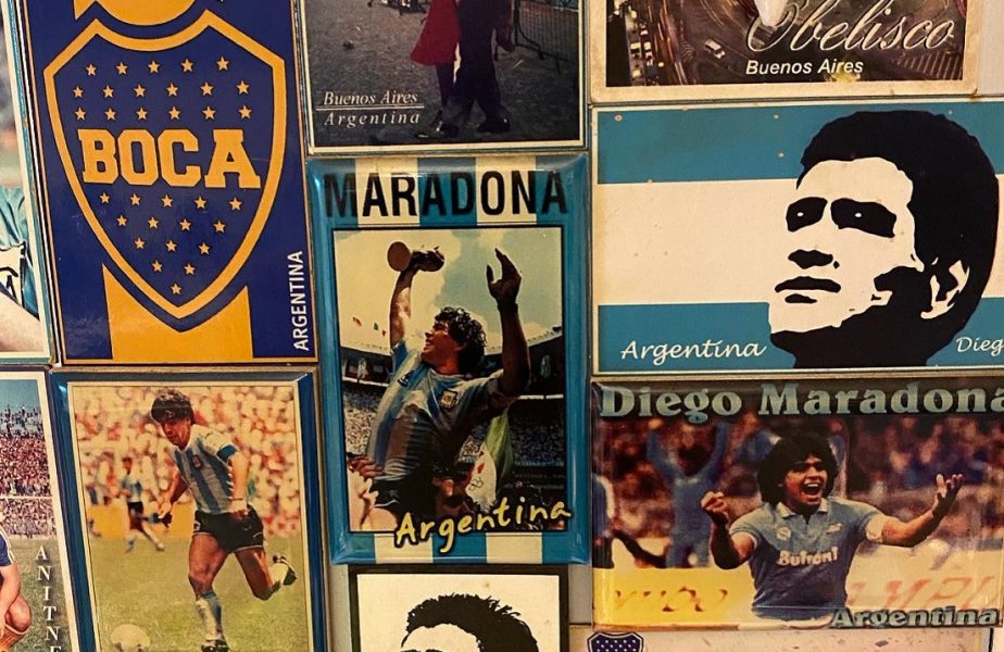 Mihai Stoica, marcat profund de moartea lui Diego Maradona. "Mi-am pierdut idolul". Poza uluitoare postată de MM