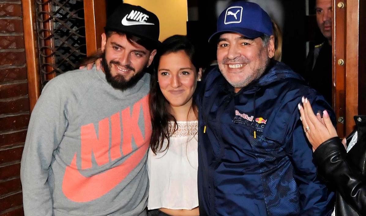 "Încă mi se pare că este un vis oribil!" Cui a mulţumit fiica cea mică a lui Diego Maradona. Fiul din Italia, promisiune tulburătoare