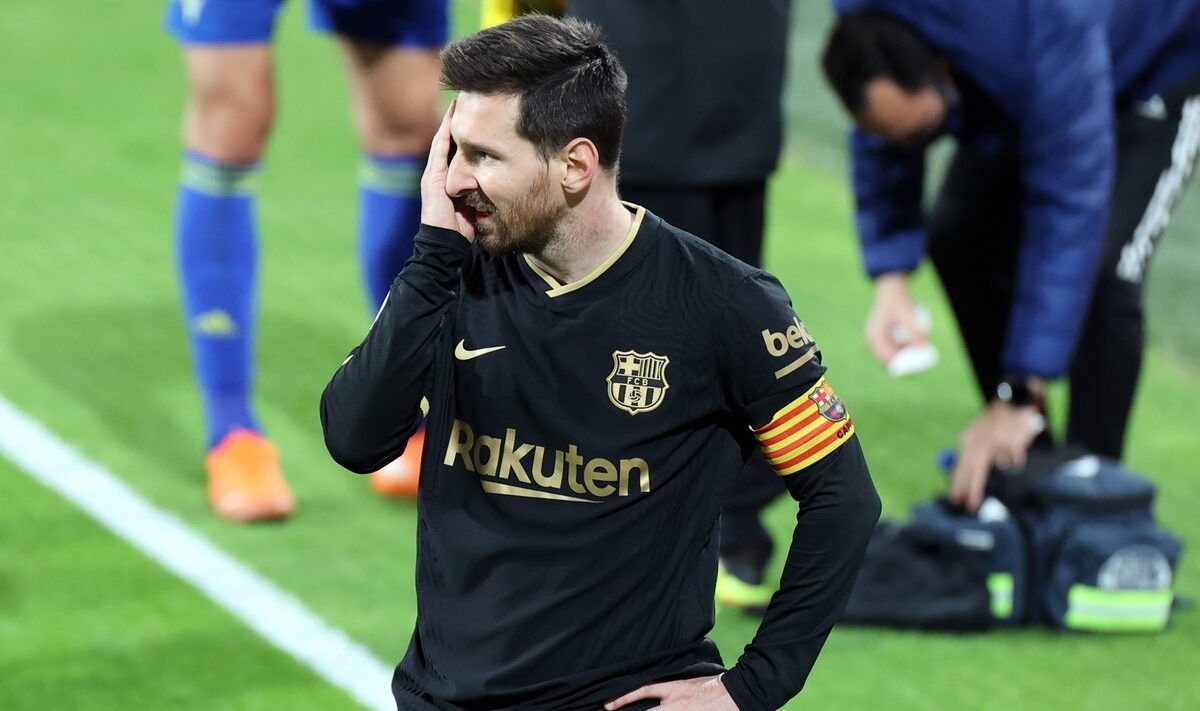 Lionel Messi în timpul meciului dintre Barcelona și Cadiz