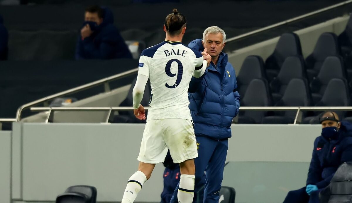 Jose Mourinho și Gareth Bale în timpul unui meci pentru Tottenham