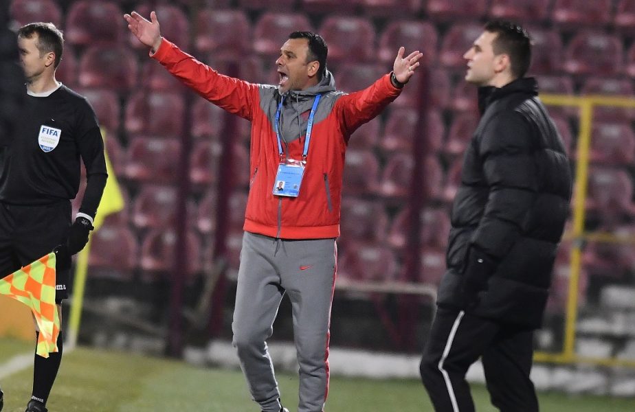 „N-au motive să-mi ceară demisia!” Toni Petrea nu a uitat de conflictul cu suporterii. Ce mesaj le-a transmis înaintea derby-ului Dinamo – FCSB
