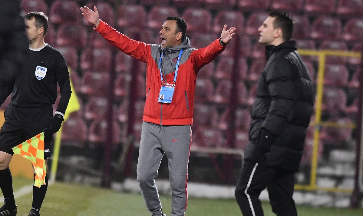 „N-au motive să-mi ceară demisia! Toni Petrea nu a uitat de conflictul cu suporterii. Ce mesaj le-a transmis înaintea derby-ului Dinamo – FCSB