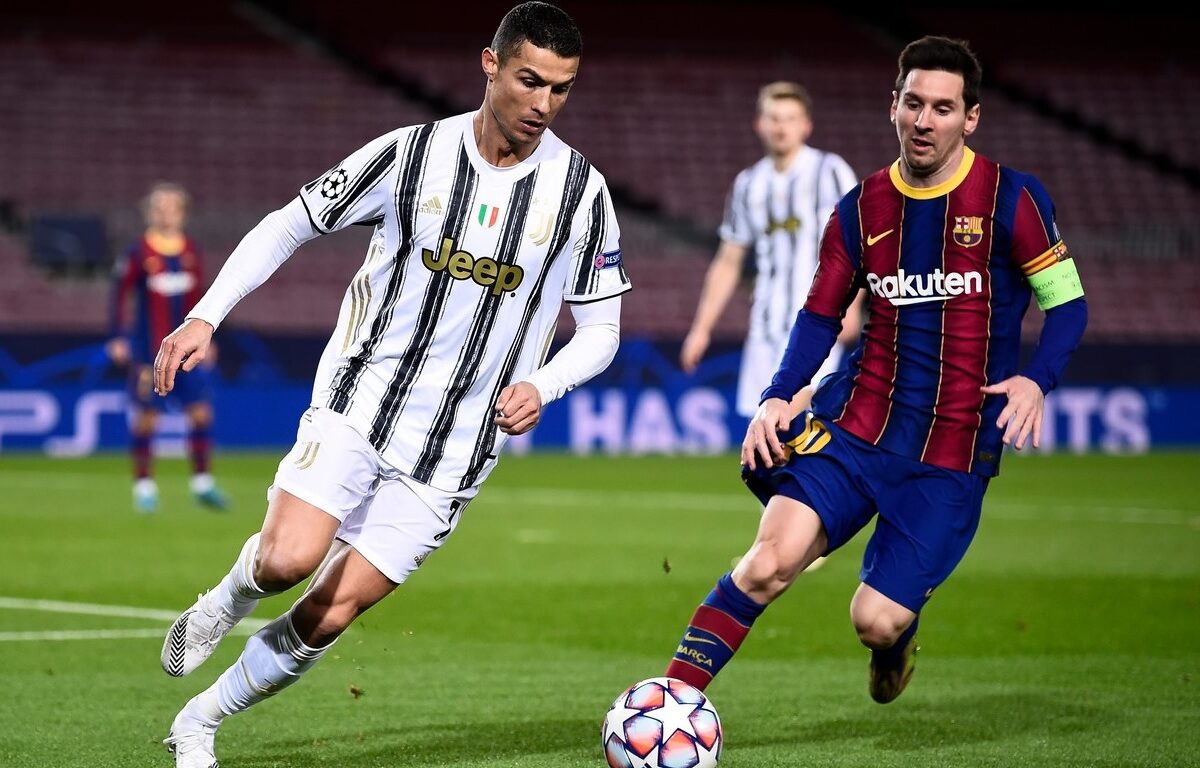 Cristiano Ronaldo și Lionel Messi într-un meci dintre Juventus și Barcelona