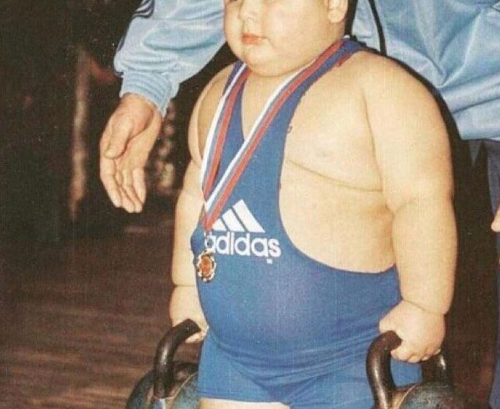 La 7 ani avea peste 100 de kilograme! ”Cel mai greu copil din lume” s-a stins la 21 de ani. ”El nu e bolnav, este unic”