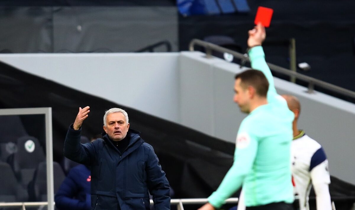 ”Să-l ajute Dumnezeu!” Jose Mourinho și-a ”nimicit” un jucător după eliminarea din prelungiri. Reacțiile ironice ale fanilor