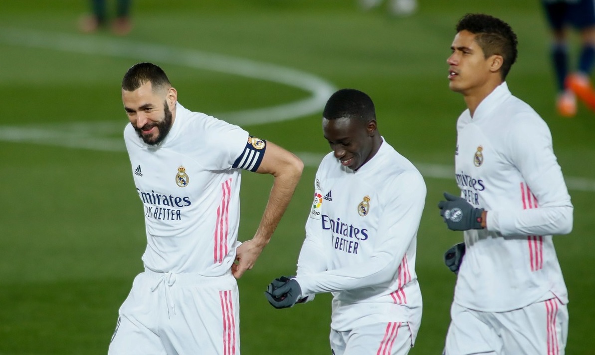 Jucătorii lui Real Madrid în timpul unui meci