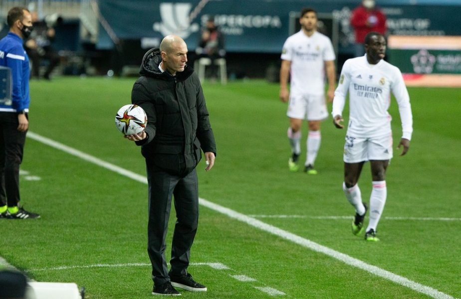 FOTO | Au eliminat-o pe Real Madrid şi au primit cadouri chiar de la starurile lui Zidane! Gestul inedit făcut de "galactici" pentru jucătorii de la Alcoyano