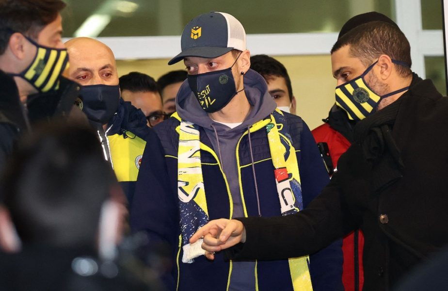 OFICIAL| Arsenal a anunţat transferul lui Mesut Ozil în Turcia. Îngropată în datorii, Fenerbahce a cerut bani de la suporteri pentru a-i plăti salariul. Inițiativă incredibilă