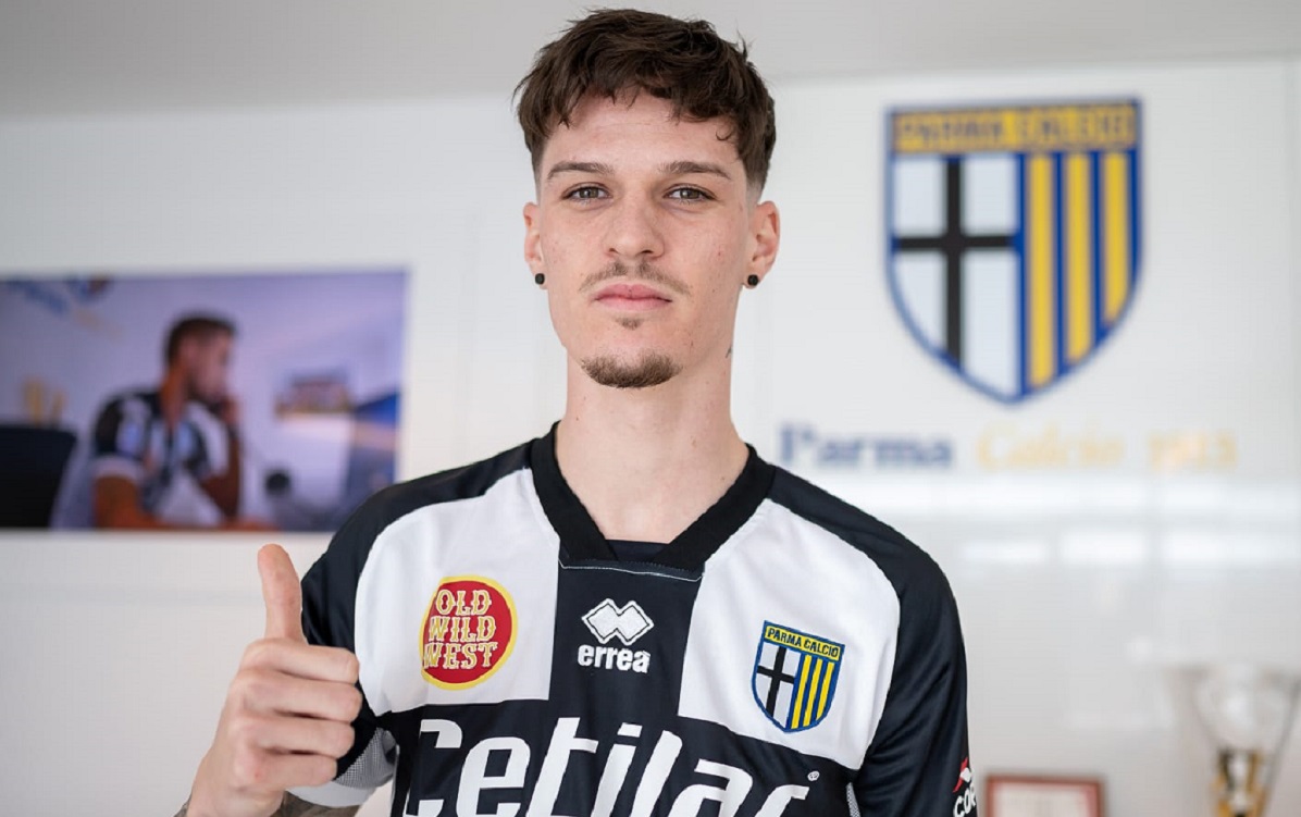 OFICIAL | Dennis Man, prezentat la Parma! A semnat până în 2025. Mesajul emoţionant pentru FCSB: "Cel mai greu moment al vieții mele"