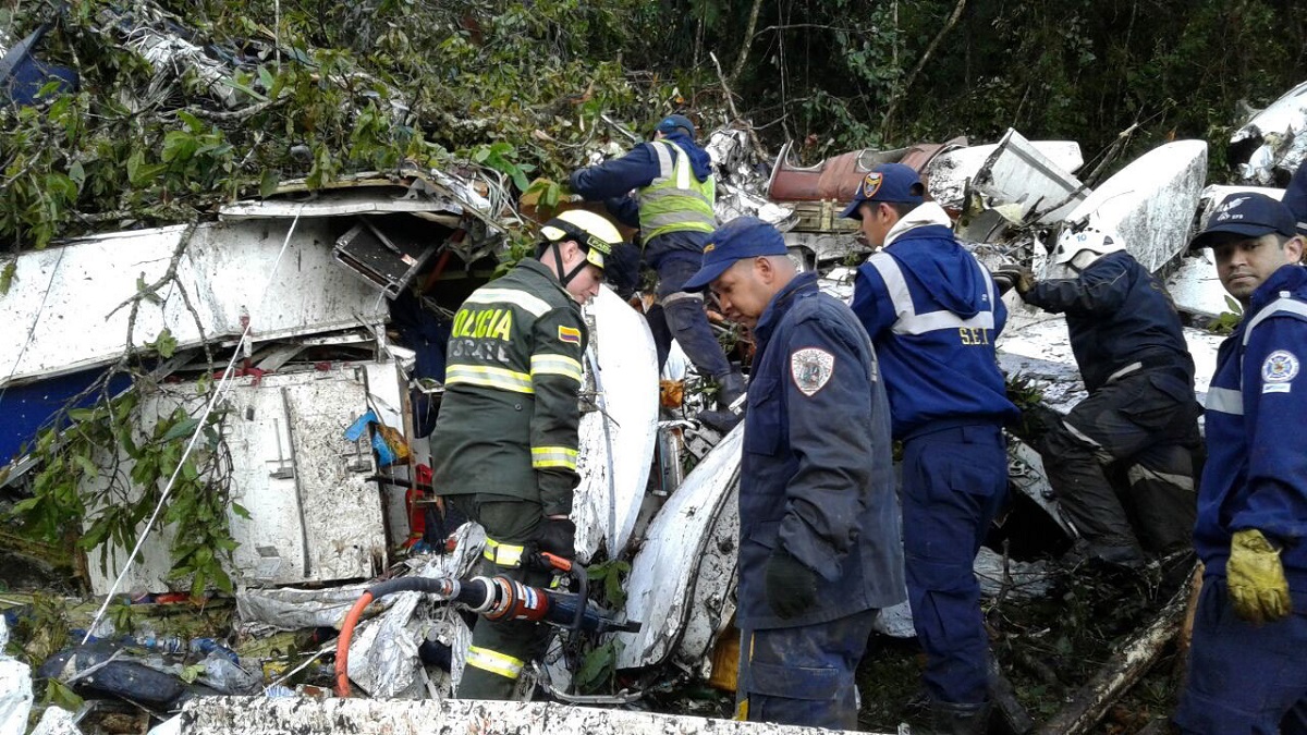 Imagini de la accidentul aviatic