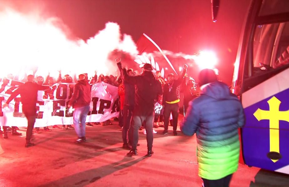 VIDEO Dinamo – FCSB | Berceniul a luat foc înaintea derby-ului! Ultraşii FCSB, show cu torţe, scandări războinice şi mesaje ironice: "Faceţi cheta să jucaţi / De liga a 2-a nu scăpaţi"