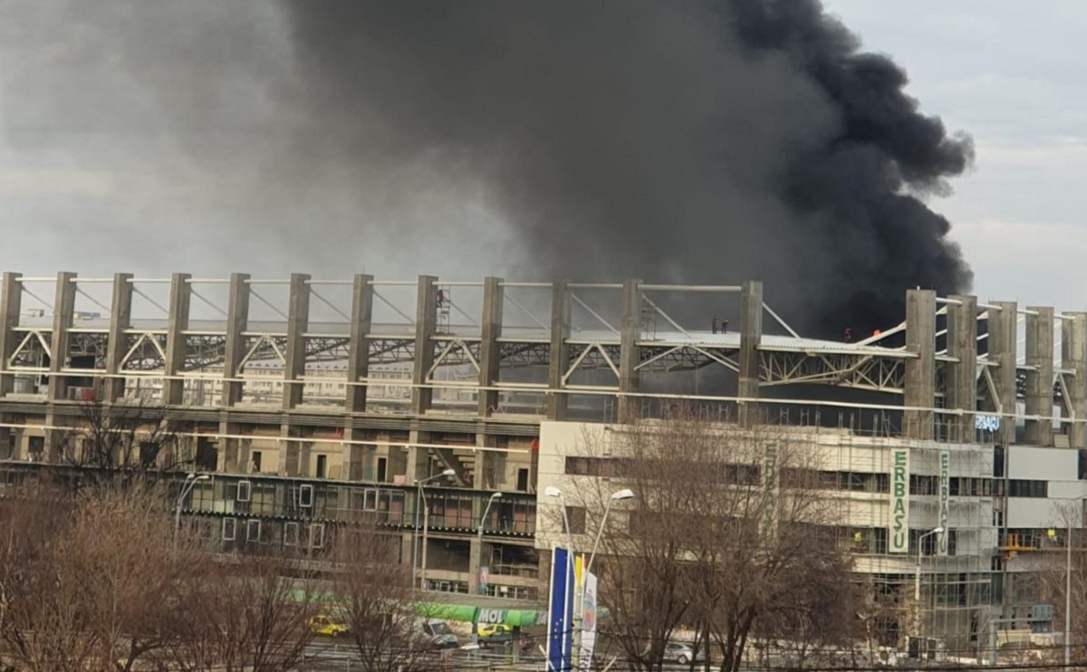 Incendiu la noua "bijuterie" a Rapidului! Pompierii au intervenit după ce arena din Giuleşti a fost cuprinsă de fum. Ce s-a întâmplat
