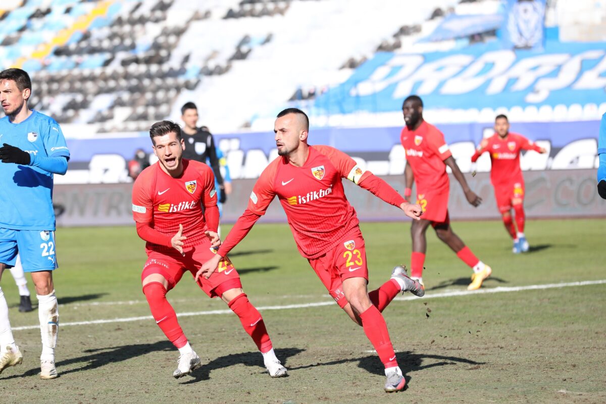 Erzurumspor – Kayserispor 1-1. Echipa lui Dan Petrescu a jucat o oră în superioritate numerică. Niciun român pe teren. Luckassen, integralist
