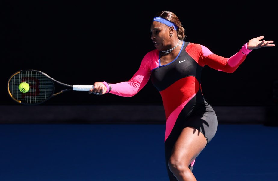 Australian Open 2021 | A dat radarul pentru cap! Racheta trimisă de Serena Williams în startul meciului cu Simona Halep