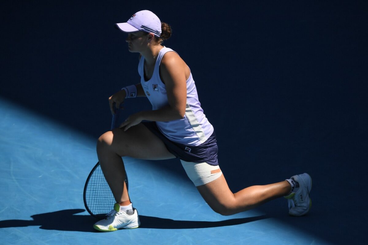 Ashleigh Barty, în timpul meciului cu Karolina Muchova, de la Australian Open