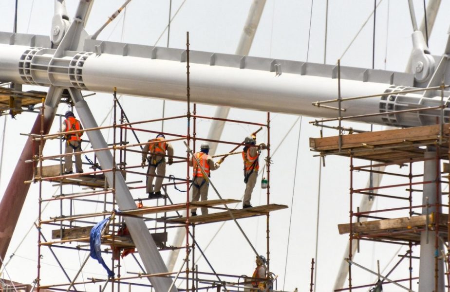 Situaţie incredibilă. 6500 de muncitori au murit la construcţia stadioanelor pentru Campionatul Mondial din Qatar!
