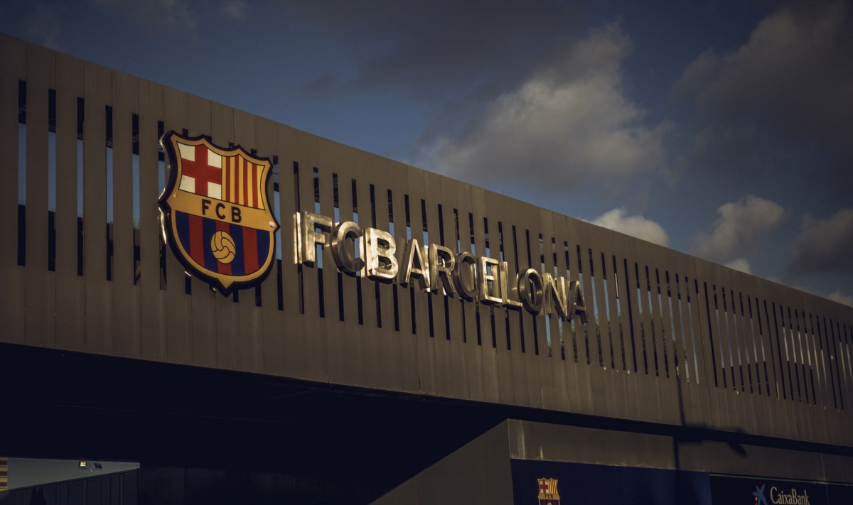 Barcelona, acuzată că a plătit 1,4 milioane de euro unui fost oficial al arbitrilor