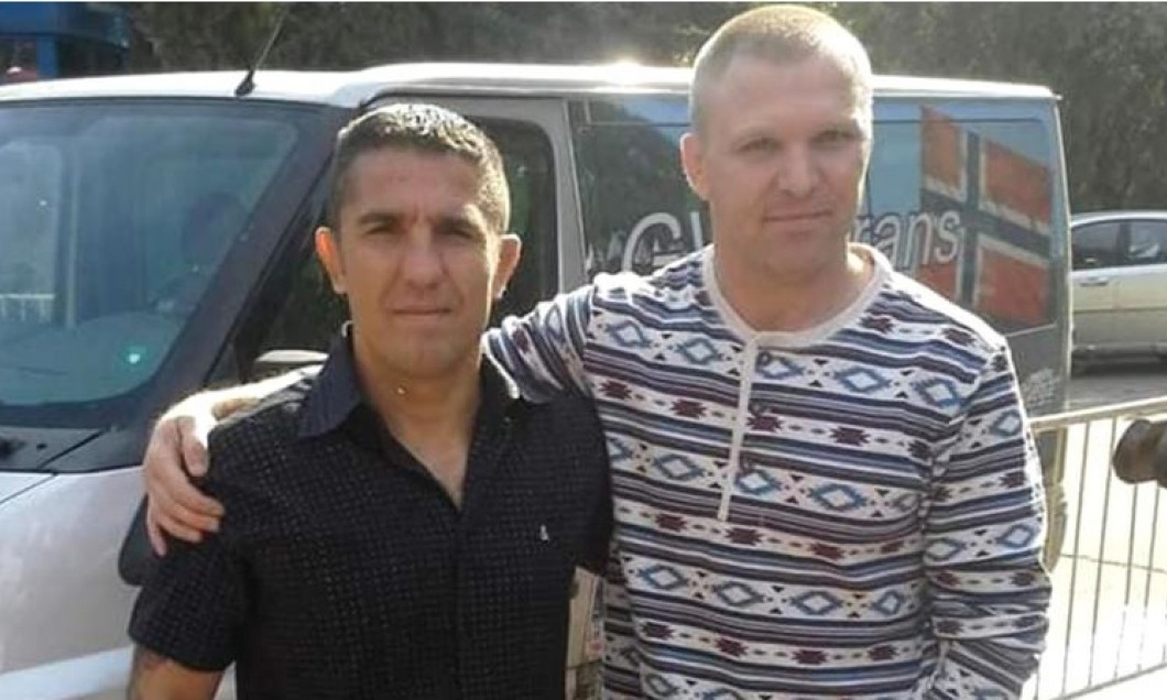 Vasile este acuzat de răpire internaţională de copii şi de faptul că şi-ar fi bătut soţia în plină stradă. Este un fost campion la lupte