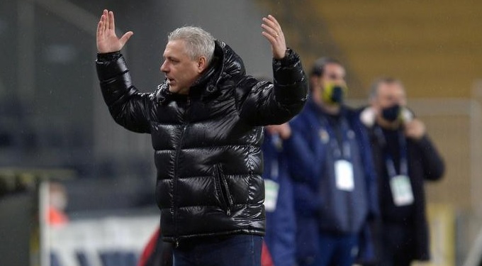 EXCLUSIV | Marius Şumudică, atacat după ce şi-a reziliat contractul cu Rizespor! "S-a bucurat la bani puţini pe termen scurt"