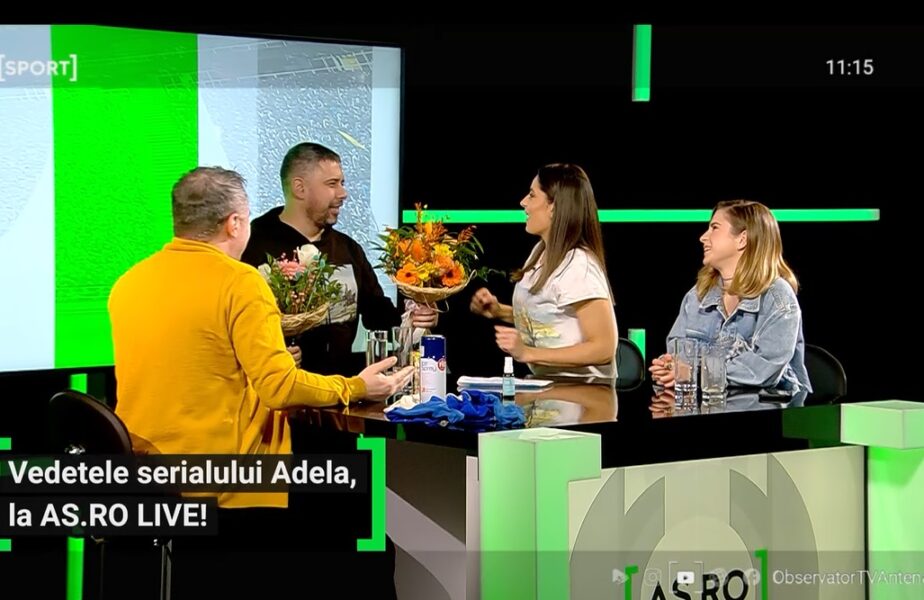 EXCLUSIV AS.ro LIVE! Vedeta din Adela, cerută în căsătorie în direct :)! Oana Moșneagu, reacție de neprețuit când a primit buchetul de flori